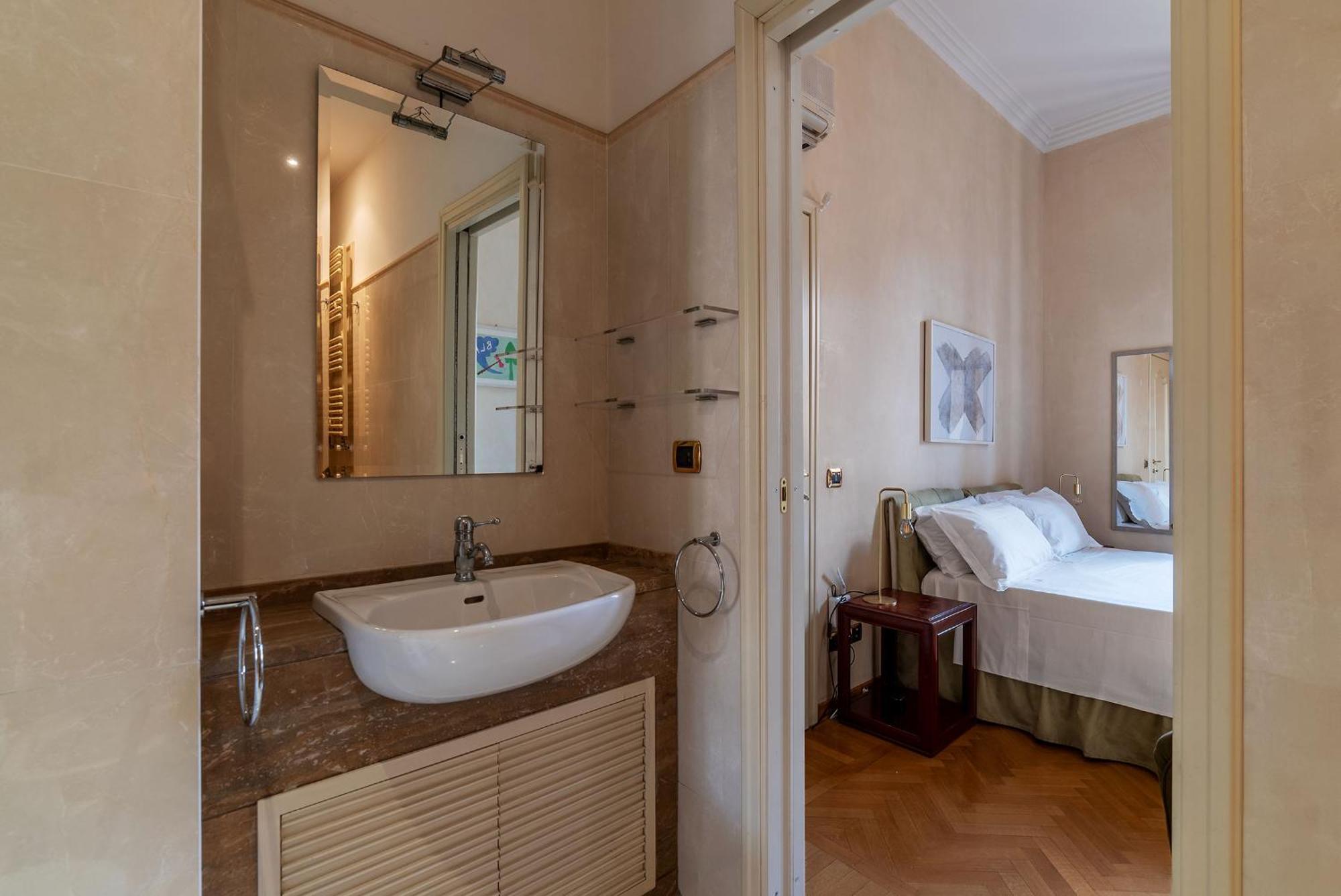 Apartment Joivy Window On The Tevere Rom