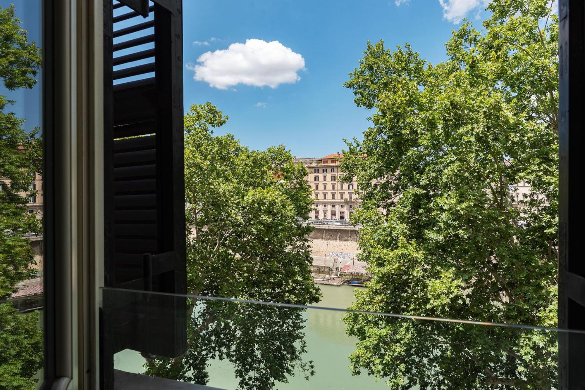Apartment Joivy Window On The Tevere *